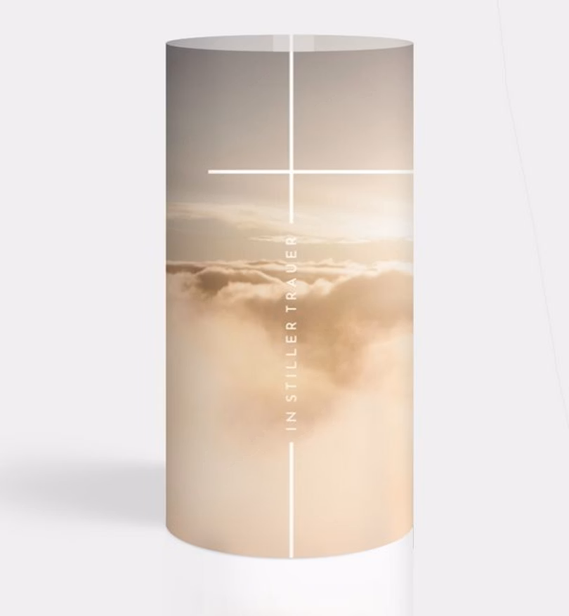 Windlichtkarte Trauer Sanfter Ausblick · Wolken
