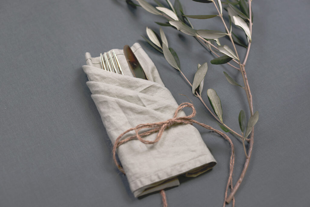Fertige Bestecktasche