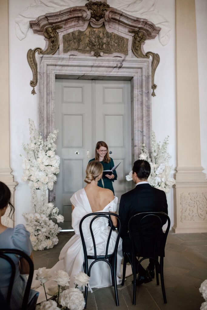 Traurednerin Julia Hierlemann (YOUR LOVE YOUR STORY), © the saums. (Styled Shoot geplant von OH YES CONCEPT WEDDINGS by Marina Fuchs)