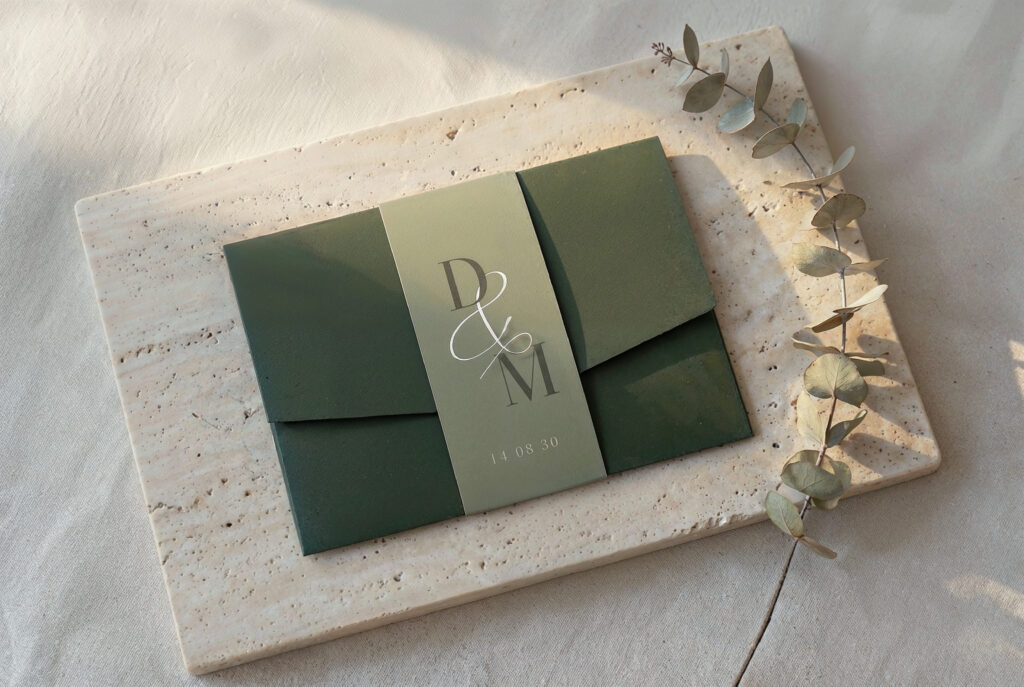 Hochzeitseinladungskarte Pocketfold im Design